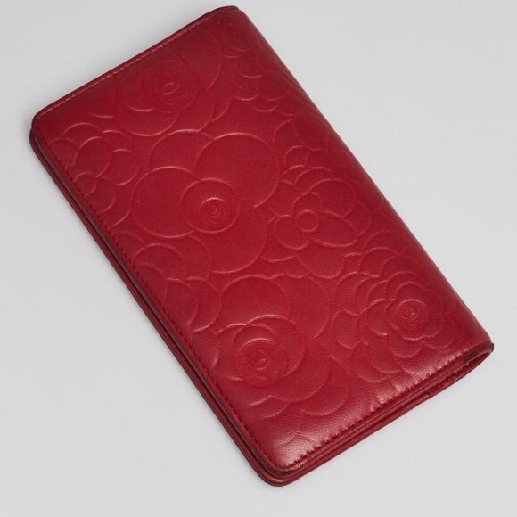 Chanel Red Camellia Embossed Lambskin Leather L Yen Wallet - Picture 2 of 9